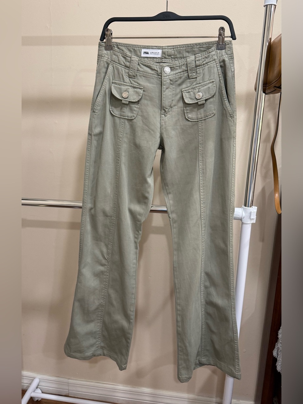 ZARA Sage Green Utility Cargo Flare Jeans Pants Size 4 / 26